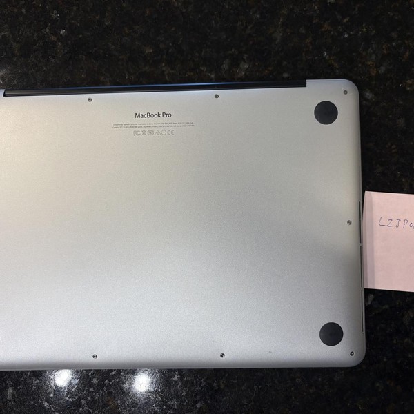 MacBook Pro 2015 (Retina) - 13 inch - 256 GB, Silver, 8 GB