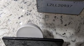 Mint
													Google Pixel 2 XL - Verizon, Black, 64 GB, Verizon Edition, photo 3 of 5