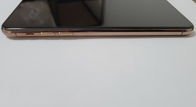 Good
													Apple iPhone 11 Pro Max - Unlocked, Gold, 64 GB, A2161, photo 3 of 7