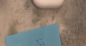 Used
													Apple AirPods Pro 2 - Lightning, photo 1 of 3