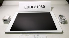 Good
													Apple iPad Air - Wi-Fi, Silver, 16 GB, photo 1 of 9