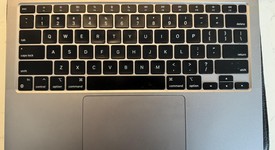 Good
													MacBook Air 2020 - 13" - Apple M1, Silver, 1 TB, 16 GB, photo 5 of 9
