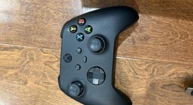 Mint
													Xbox Series X (2020) - Black, 1 TB, standard, photo 4 of 12