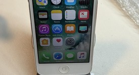 Good
													Apple iPhone 5 - Unlocked, White, 16 GB, A1428, photo 6 of 6