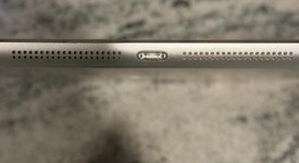 Mint
													Apple iPad Air - Verizon, Silver, 32 GB, photo 5 of 7