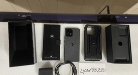 Mint
													Motorola Edge Plus (2023) - Unlocked, Black, 512 GB, 8 GB, photo 2 of 6