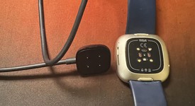Good
													Fitbit Versa 3 - Navy Blue, photo 4 of 12