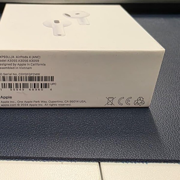 Apple AirPods 4th Gen - Active Noise Cancellation