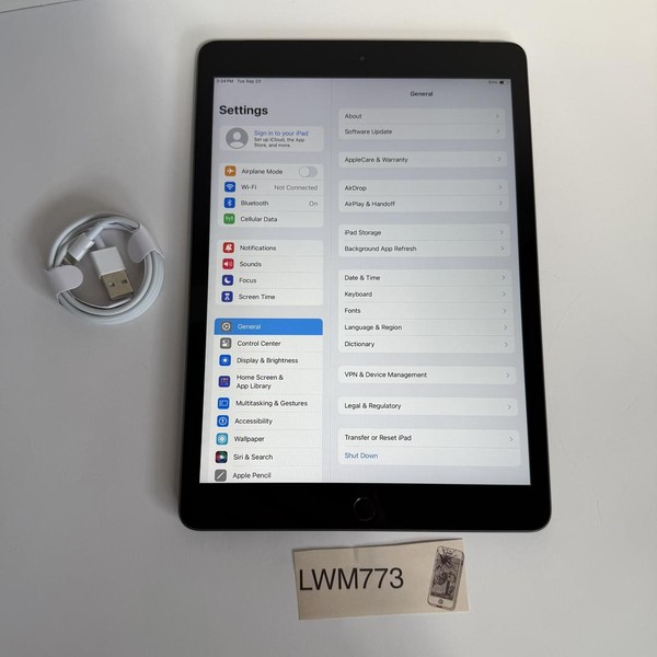 Apple iPad 8th Gen - Unlocked, 32 GB, Gray, A2428