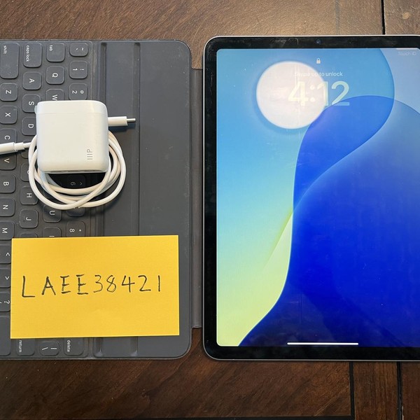 Apple iPad Air (5th Gen) - Wi-Fi, 64 GB, Gray, A2588