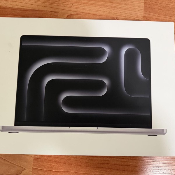 MacBook Pro 2024 - 14 inch - 1 TB, Silver, 24 GB, Apple M4 Pro 14-core