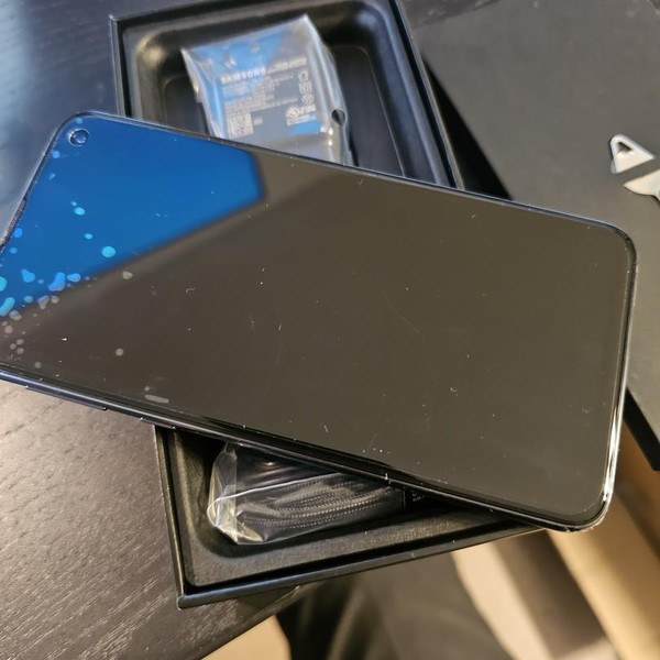 Samsung Galaxy S10e - Unlocked, 128 GB, Black, 6 GB, SM-G970U1