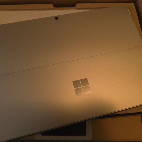 Microsoft Surface Pro 11 - 256 GB, Platinum, 16 GB, Intel Core Ultra 5