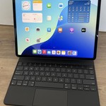 Mint Apple iPad Pro 12.9 inch 6th Gen 2022 - Unlocked, 256 GB, Gray