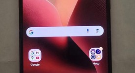 Good
													Motorola Razr Ultra (2025) - Unlocked, PANTONE Rio Red, 512 GB, 16 GB, photo 1 of 8