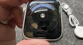 Good
													Apple Watch Series 4 44mm - Unlocked, Gray, A1976 - Cellular, Aluminum, photo 5 of 7