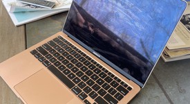 Good
													MacBook Air 2020 - 13" - I3, Gold, 256 GB, 8 GB, photo 4 of 6