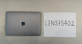 Good
													MacBook Air 2020 - 13" - Apple M1, Gray, 1 TB, 16 GB, photo 4 of 11