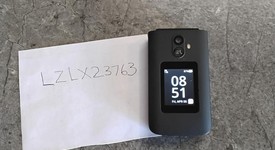 Mint
													TCL Flip Phone, photo 4 of 4