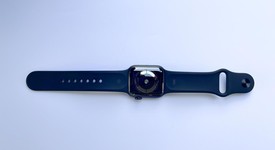 Fair
													Apple Watch Series 5 40mm - Gray, A2092 - GPS, Aluminum, photo 5 of 16