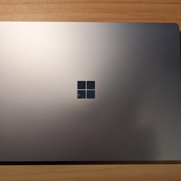 Microsoft Surface Laptop 4 - 256 GB, Platinum, 8 GB, AMD Ryzen 5, 13.5 inch