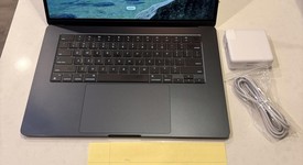 Fair
													MacBook Air 2023 - 15" - Apple M2, Midnight, 512 GB, 16 GB, photo 1 of 9