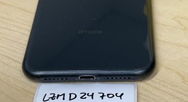 Fair
													Apple iPhone Xr - Unlocked Non-US, Black, 128 GB, A2106, photo 3 of 5