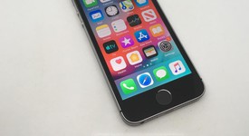 Good
													Apple iPhone SE 1st Gen 2016 - Boost, Grey, 32 GB, A1723, photo 1 of 11