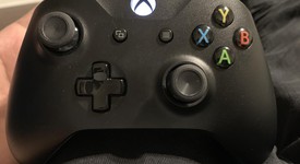 Mint
													Xbox One X (2017) - Black, Standard, photo 2 of 14