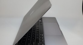 Good
													MacBook Pro 2020 - 13" - Apple M1, Gray, 512 GB, 8 GB, photo 2 of 4