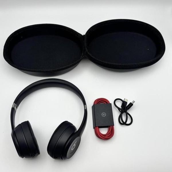 Beats Solo 4 - Black