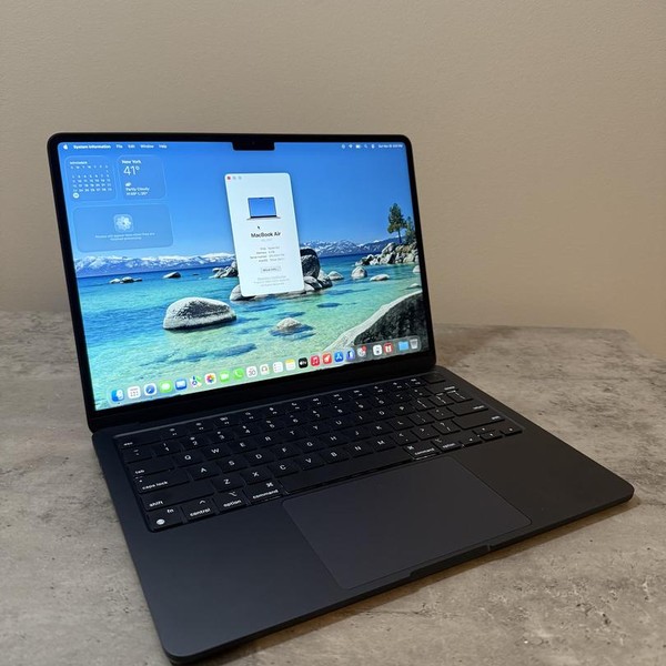 MacBook Air 2022 (M2) - 13 inch - 256 GB, Midnight, 8 GB, Apple M2