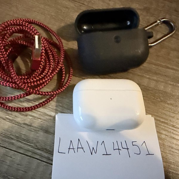 Apple AirPods Pro - Wireless Case