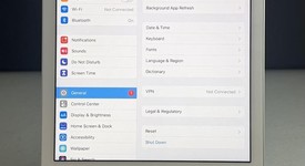 Good
													Apple iPad 6th Gen - Wi-Fi, Silver, 32 GB, A1893, photo 3 of 10