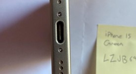 Mint
													Apple iPhone 15 - Verizon, Green, 128 GB, A2846, photo 5 of 8
