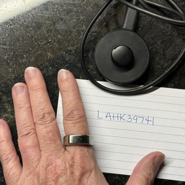 Oura Ring Gen 3 - Silver, Size 8, Horizon