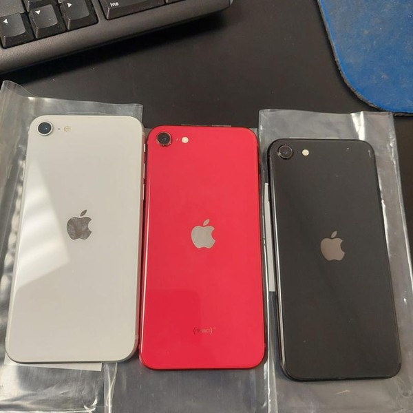 Apple iPhone SE 2nd Gen 2020 - Unlocked, White, 64 GB, A2275