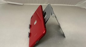 Good
													Apple iPhone SE 2nd Gen 2020 - Unlocked, Red, 128 GB, A2275, photo 5 of 6