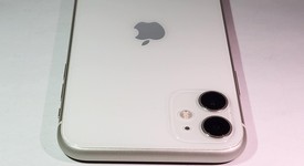 Good
													Apple iPhone 11 - Verizon, White, 64 GB, A2111, photo 5 of 9