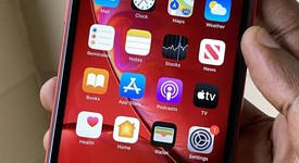 Good
													Apple iPhone Xr - Unlocked, Red, 128 GB, A1984, photo 2 of 12