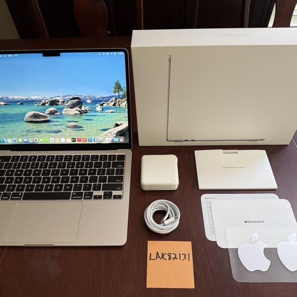 MacBook Air 2022 (M2) - 13 inch - 1 TB, Silver, 16 GB, Apple M2