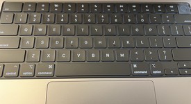 Good
													MacBook Pro 2021 - 14" - Apple M1 Pro 10-core, Gray, 1 TB, 16 GB, photo 5 of 16