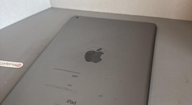 Fair
													Apple iPad 6th Gen - Wi-Fi, Gray, 32 GB, A1893, photo 4 of 7