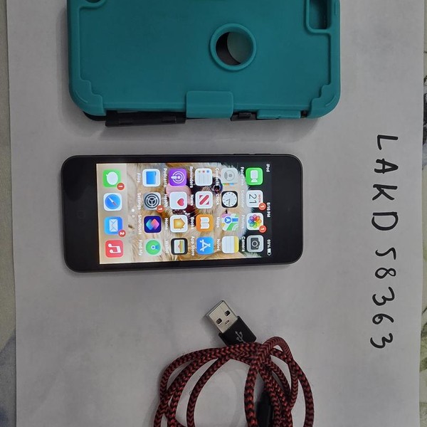 Apple iPod Touch 7th Gen - Wi-Fi, 32 GB, Gray