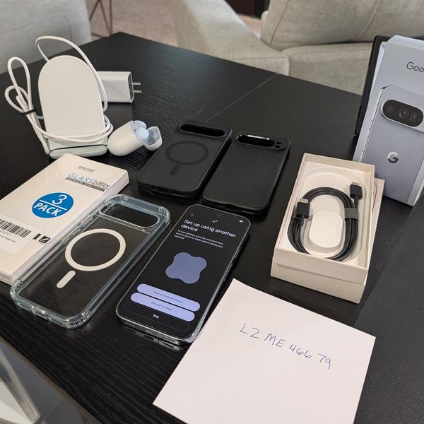 Google Pixel 10 Pro - Unlocked, 256 GB, Moonstone, G4QUR