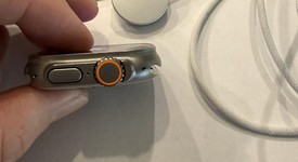 Good
													Apple Watch Ultra 49mm - Verizon, Titanium, A2622, photo 5 of 9