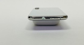 Good
													Apple iPhone Xs - Unlocked, Silver, 64 GB, A1920, photo 4 of 9