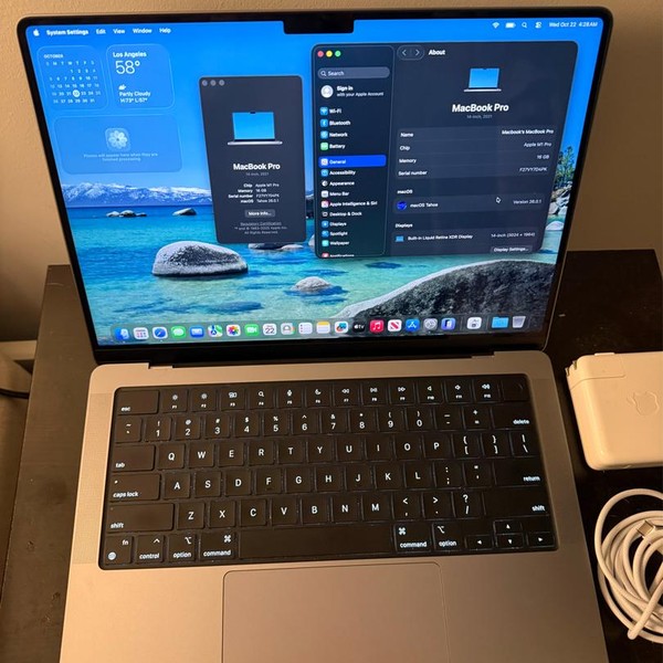 MacBook Pro 2021 - 14 inch - 512 GB, Gray, 16 GB, Apple M1 Pro 8-core