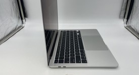 Fair
													MacBook Pro 2020 - 13" - I5, Silver, 512 GB, 8 GB, photo 2 of 6