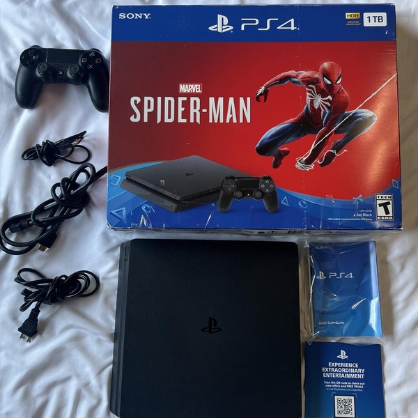 PlayStation 4 Slim - 1 TB, Black